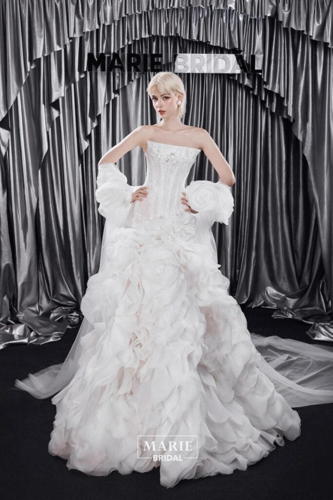 Wedding Dress – L167 + choàng