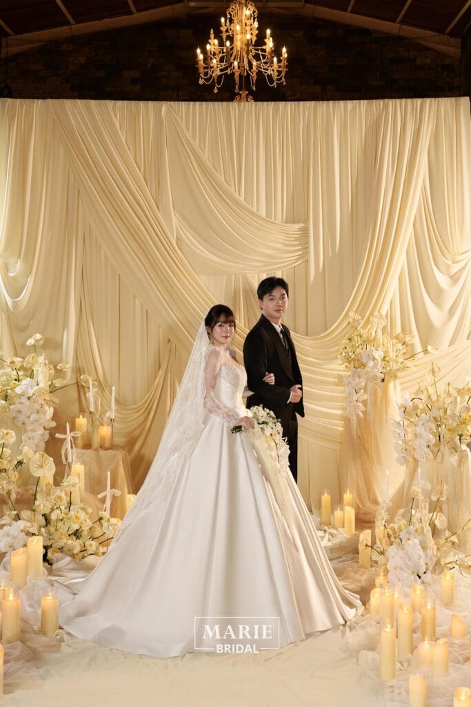 Váy của dâu Kim Chung – L