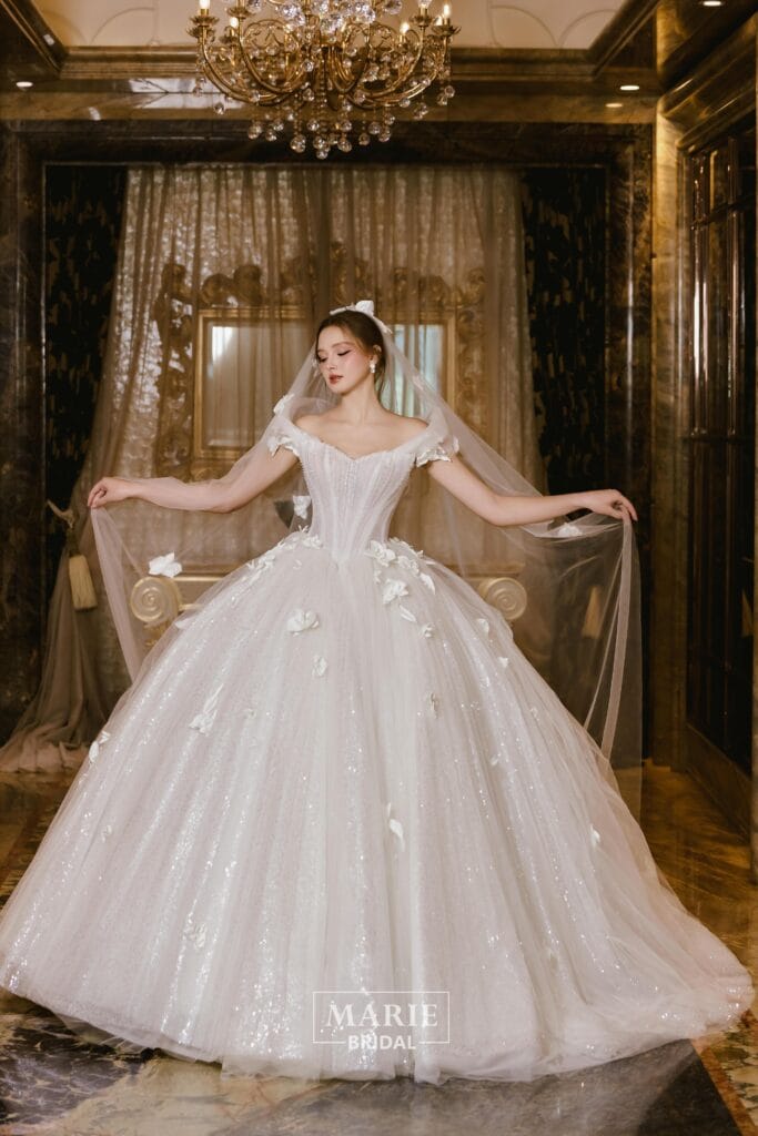 Ball Gown Dress – LM + lúp hoa lan