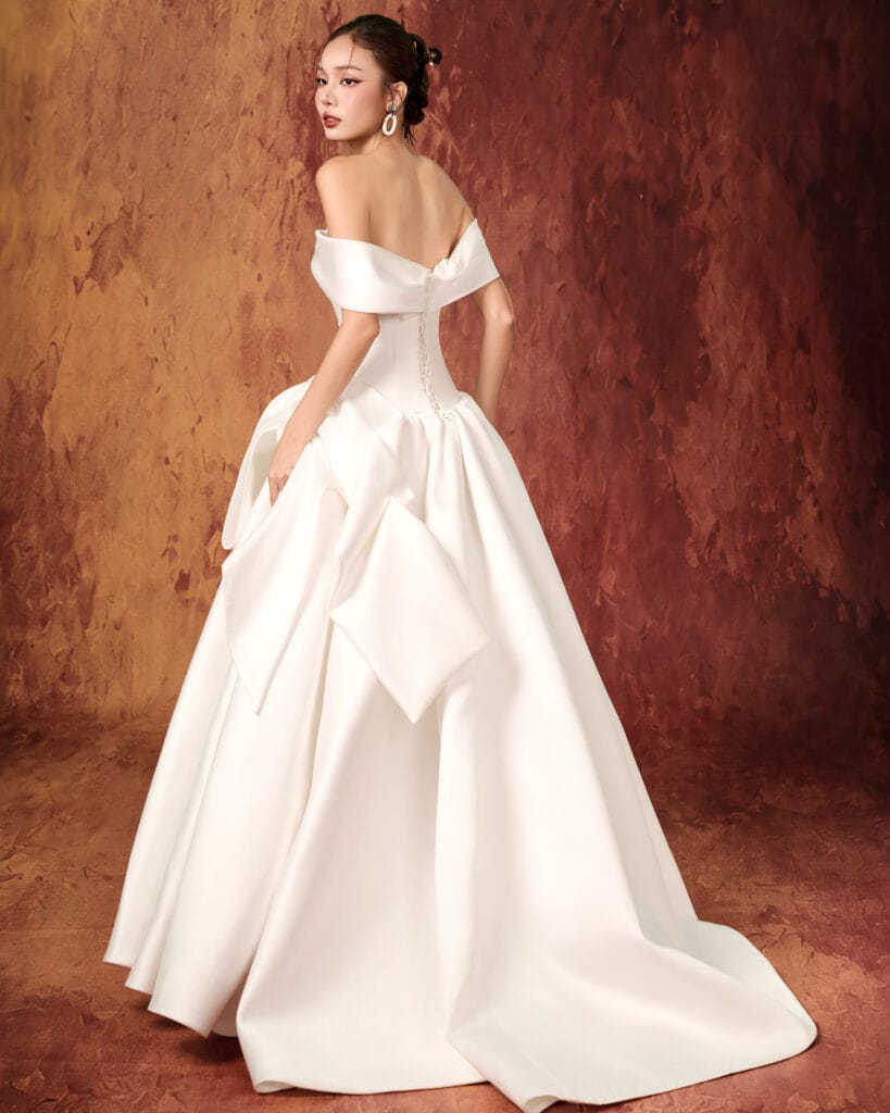 Wedding Dress – L